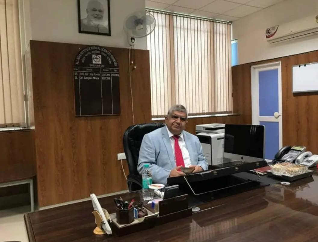 Dr Ravi Kant